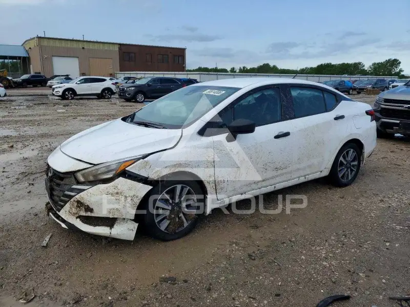 2025 Nissan VERSA photo