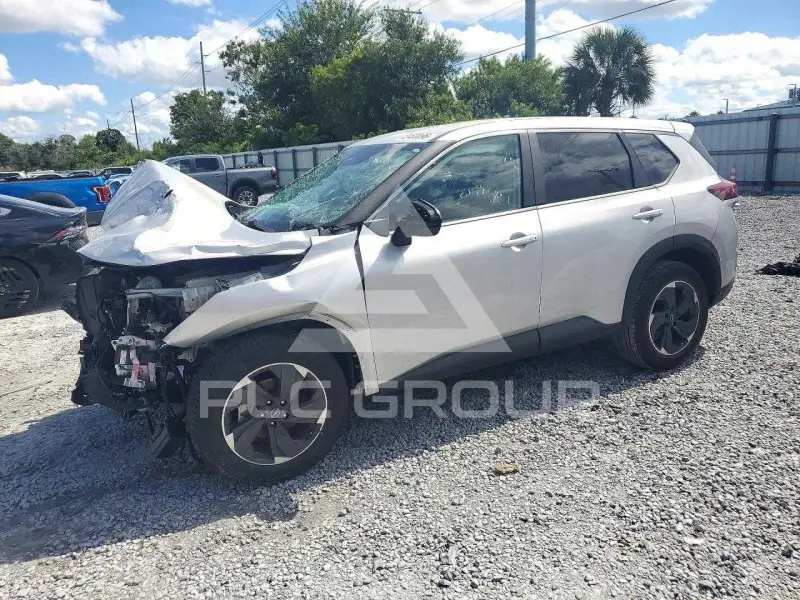 2025 Nissan ROGUE photo