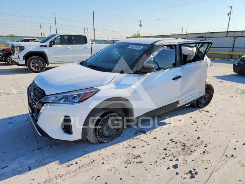 2025 Nissan KICKS photo