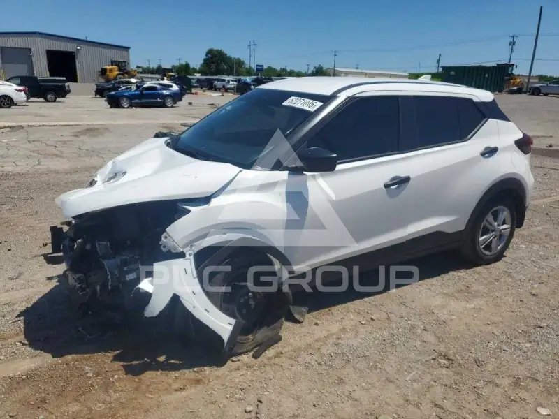 2025 Nissan KICKS photo