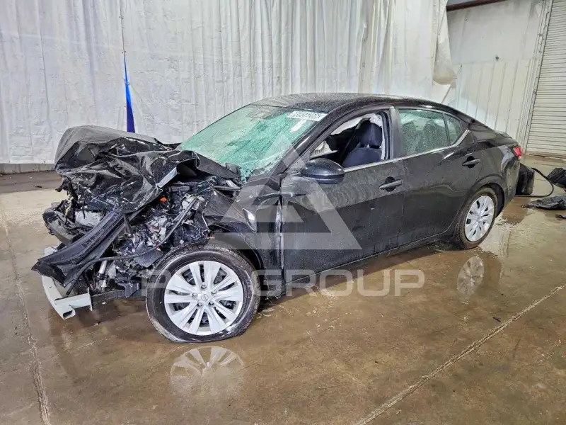 2025 Nissan SENTRA photo