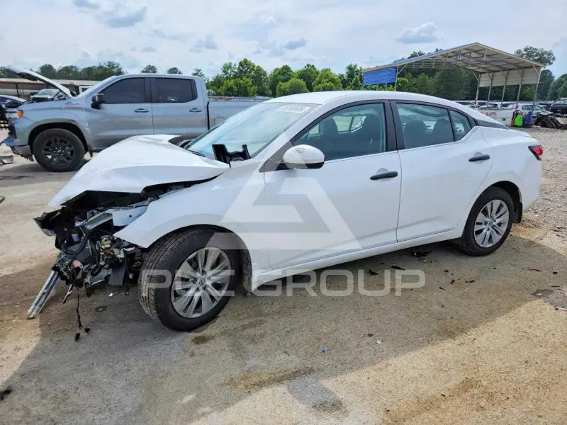 2025 Nissan SENTRA photo