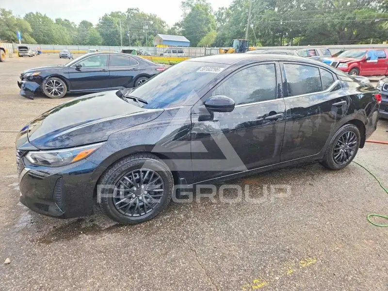 2025 Nissan SENTRA photo