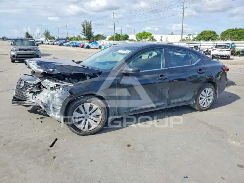 2025 Nissan SENTRA photo