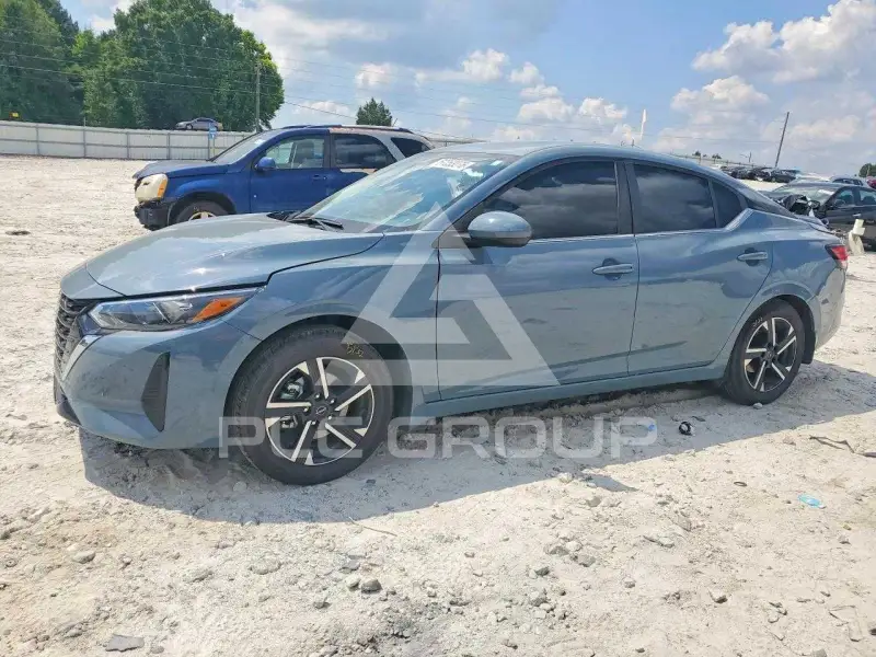 2025 Nissan SENTRA photo