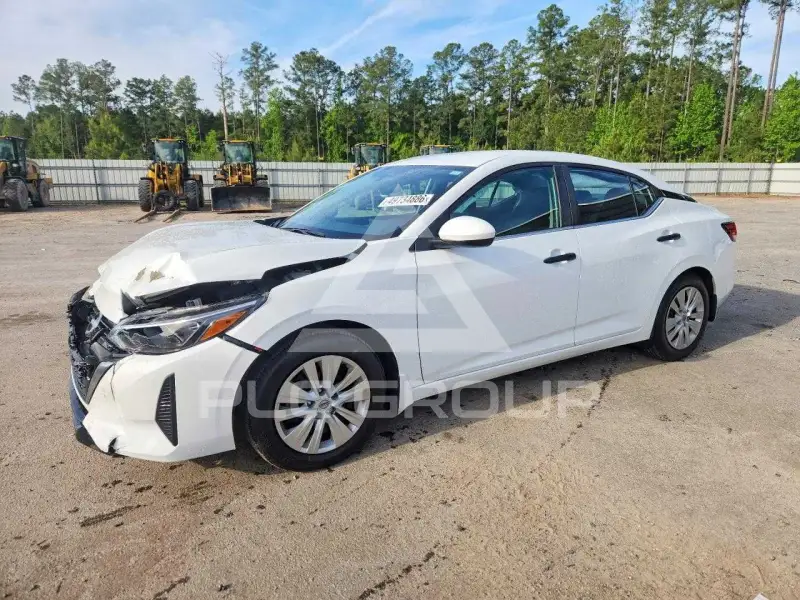 2025 Nissan SENTRA photo