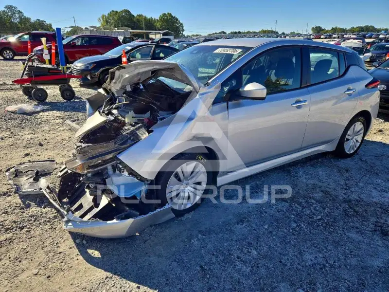 2025 Nissan LEAF фото