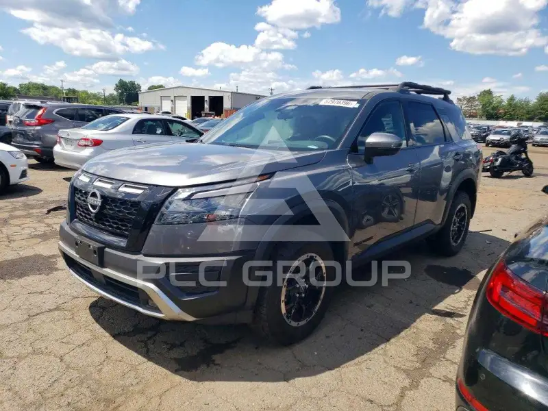 2025 Nissan PATHFINDER фото