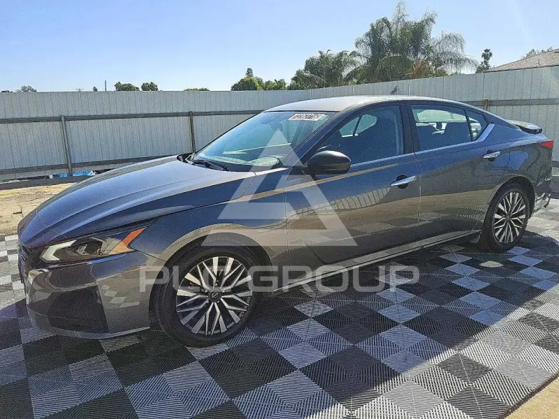 2025 Nissan ALTIMA photo