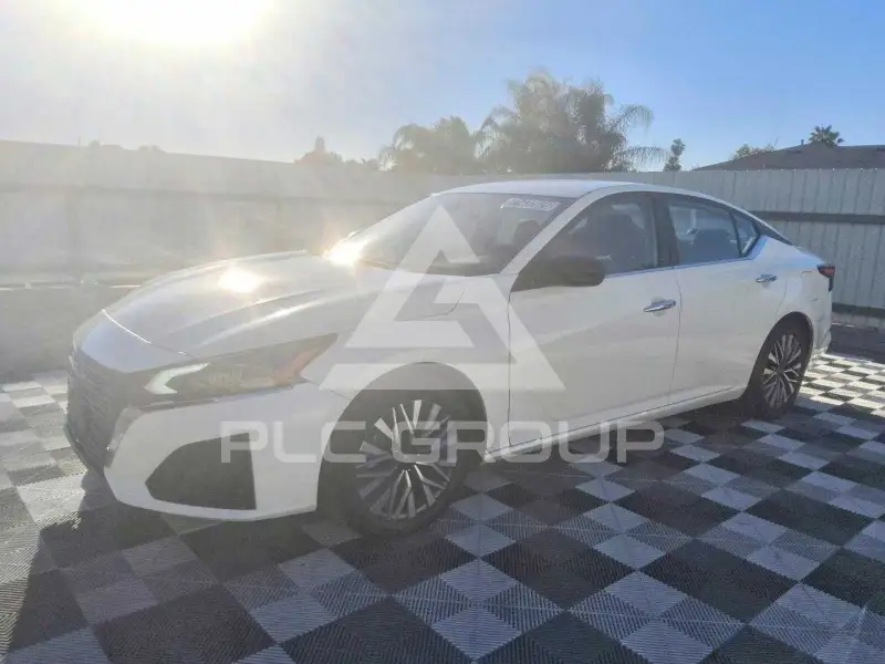 2025 Nissan ALTIMA photo