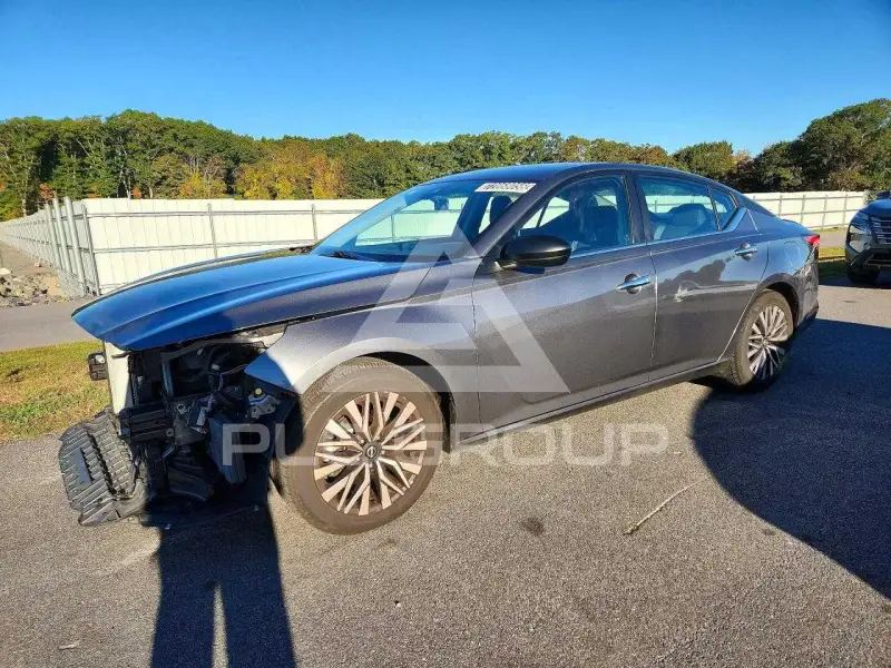 2025 Nissan ALTIMA photo