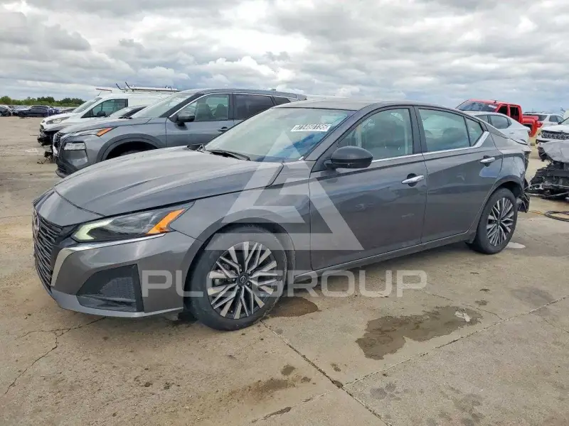 2025 Nissan ALTIMA photo