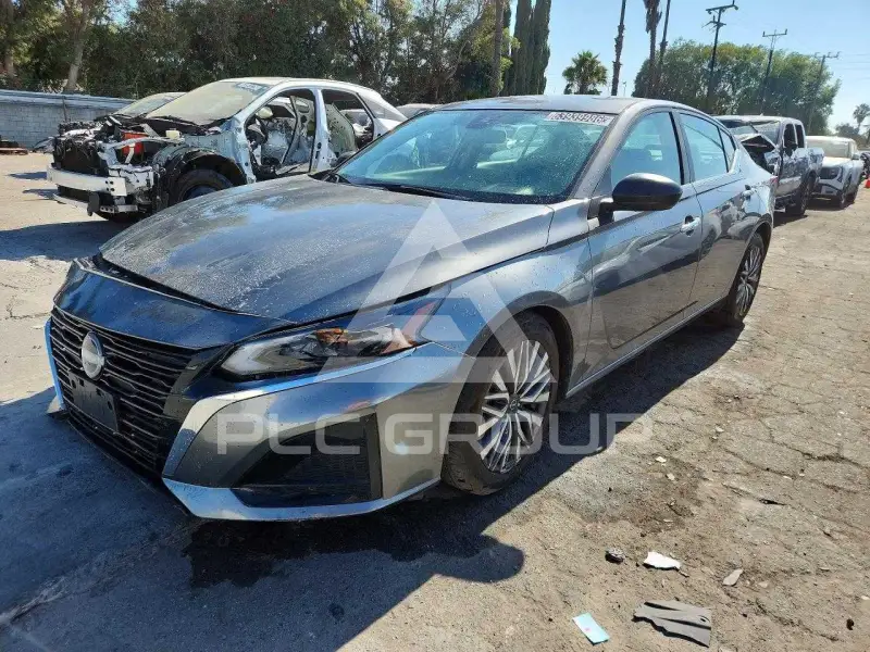 2025 Nissan ALTIMA photo