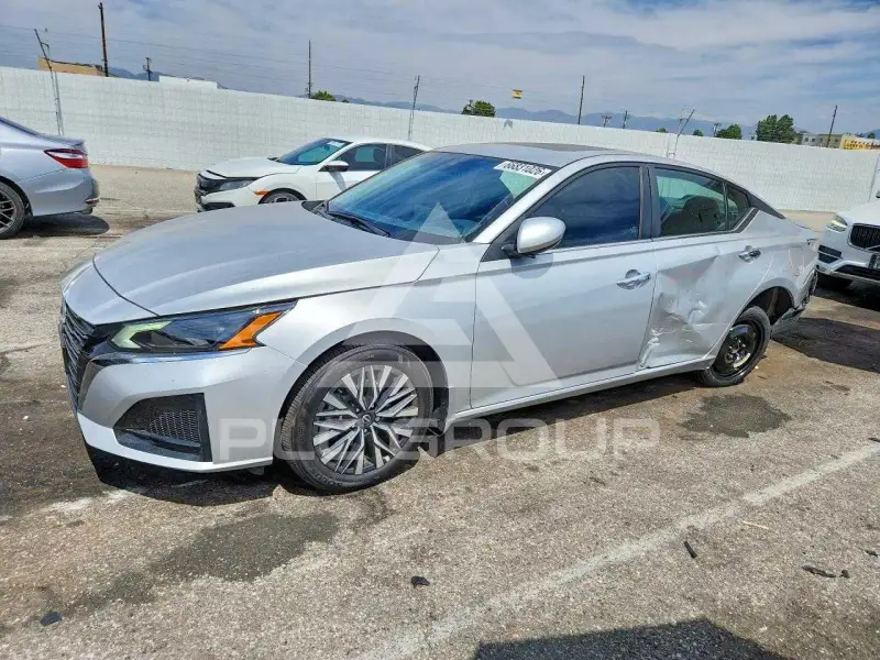 2025 Nissan ALTIMA photo