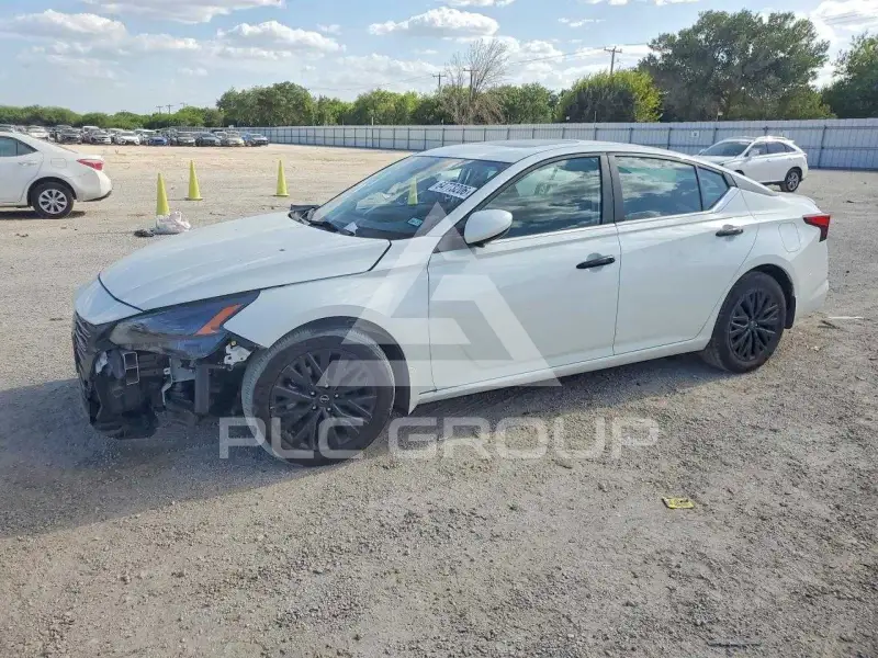 2025 Nissan ALTIMA photo