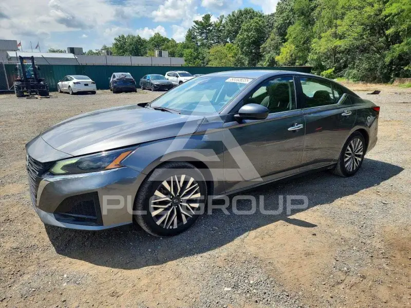 2025 Nissan ALTIMA photo