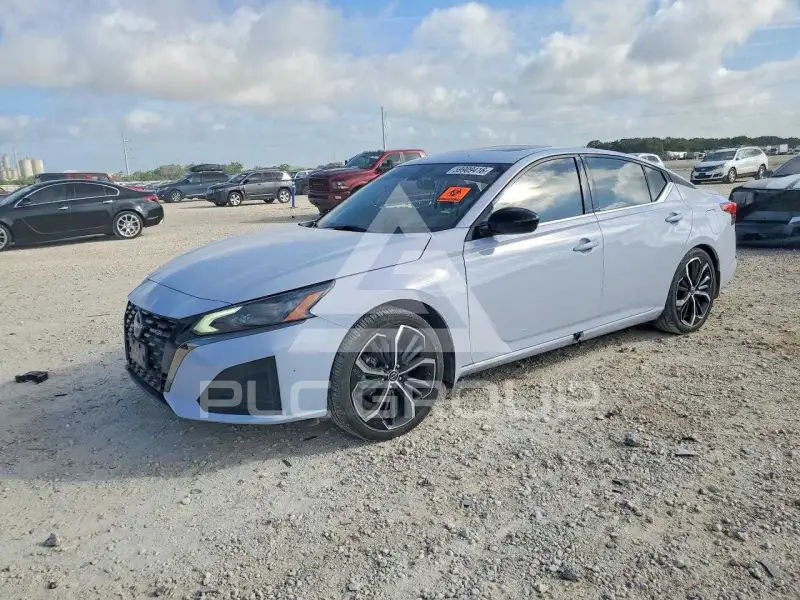 2025 Nissan ALTIMA photo