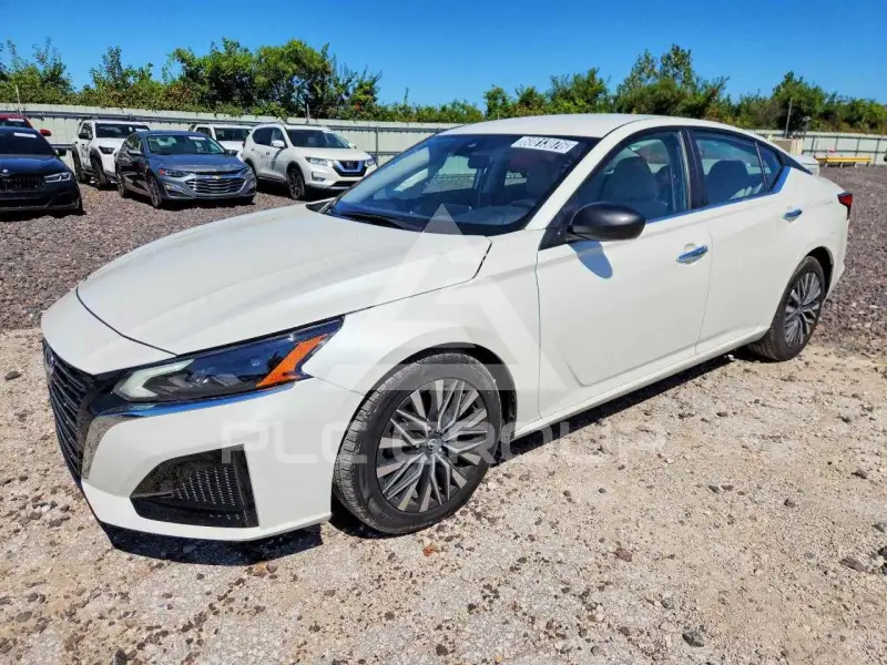 2025 Nissan ALTIMA photo