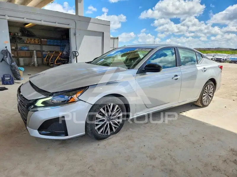 2025 Nissan ALTIMA photo