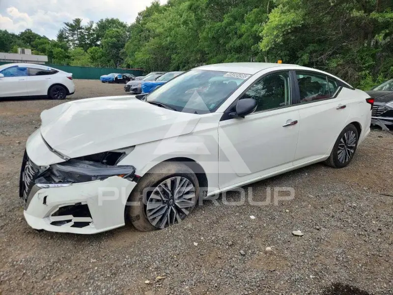 2025 Nissan ALTIMA photo