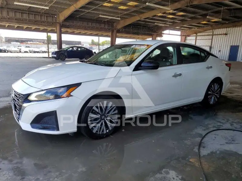 2025 Nissan ALTIMA photo