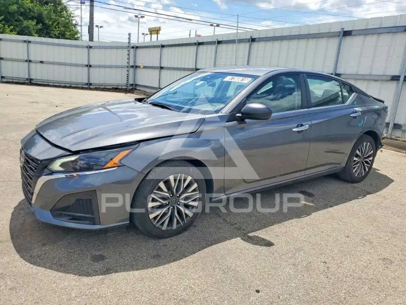 2025 Nissan ALTIMA photo