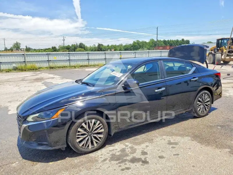 2025 Nissan ALTIMA photo