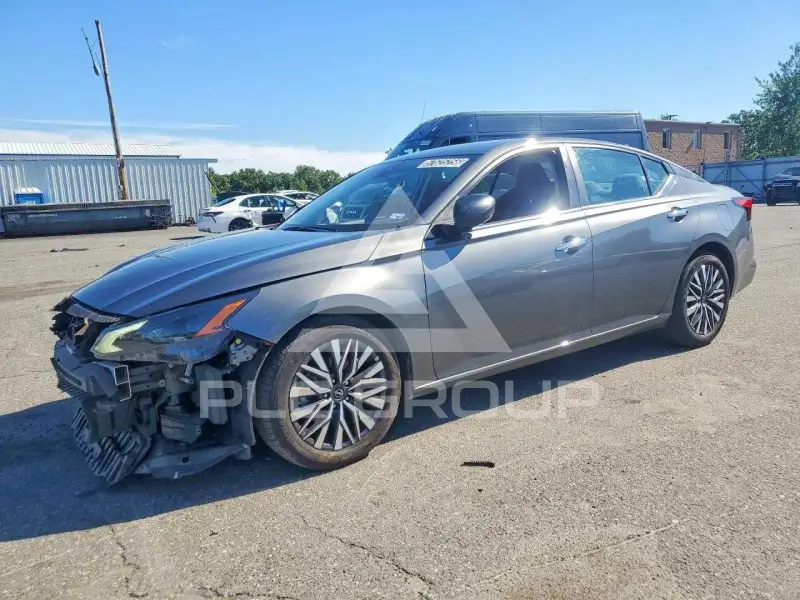 2025 Nissan ALTIMA photo