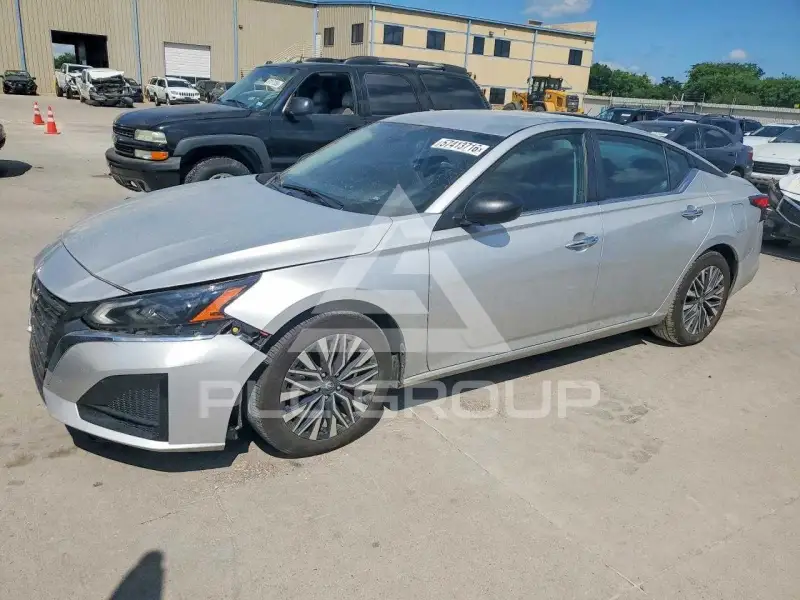 2025 Nissan ALTIMA photo