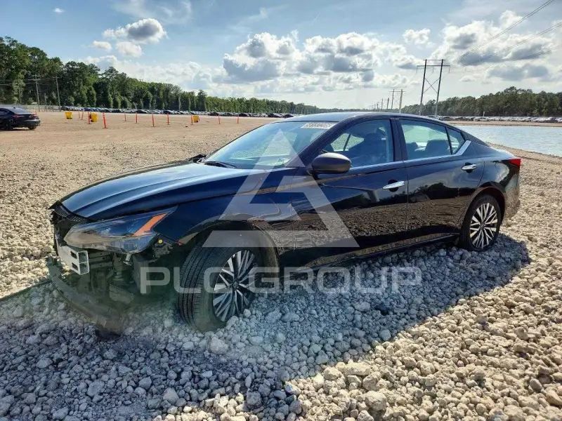 2025 Nissan ALTIMA photo
