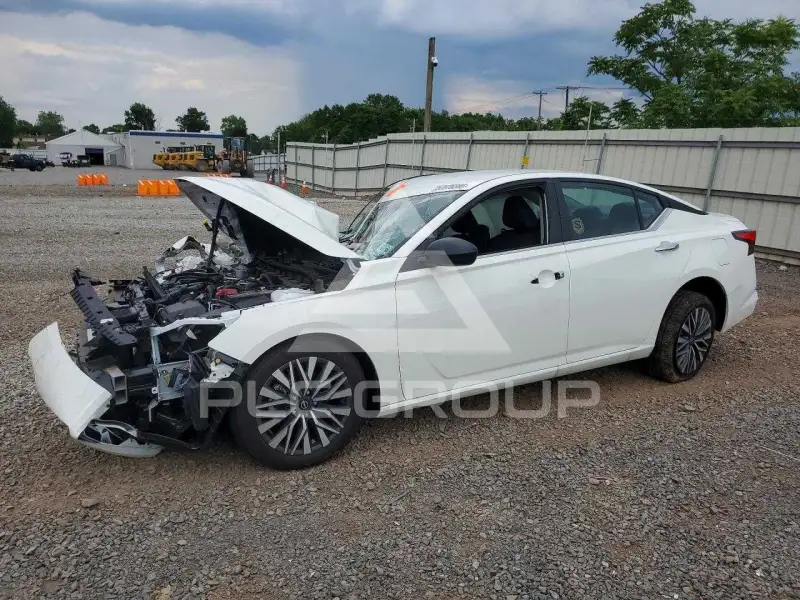 2025 Nissan ALTIMA photo