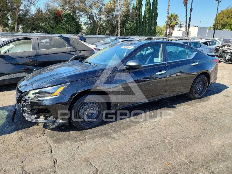 2025 Nissan ALTIMA photo