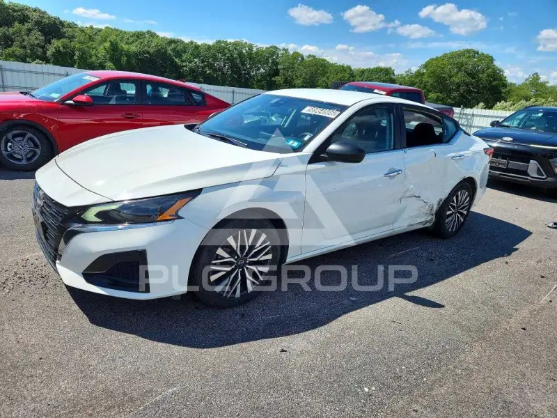 2025 Nissan ALTIMA photo