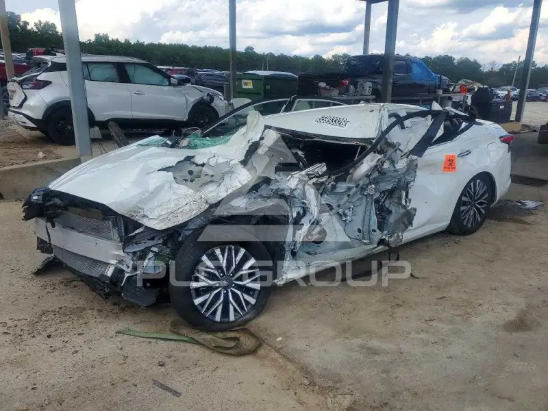 2025 Nissan ALTIMA photo