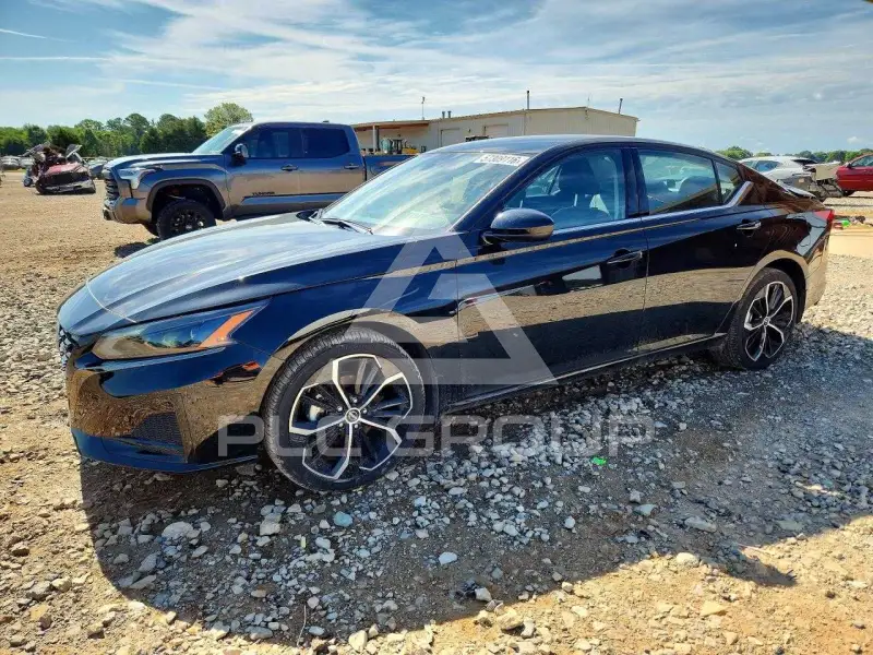 2025 Nissan ALTIMA photo