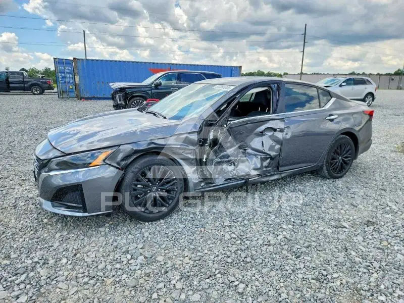 2025 Nissan ALTIMA photo