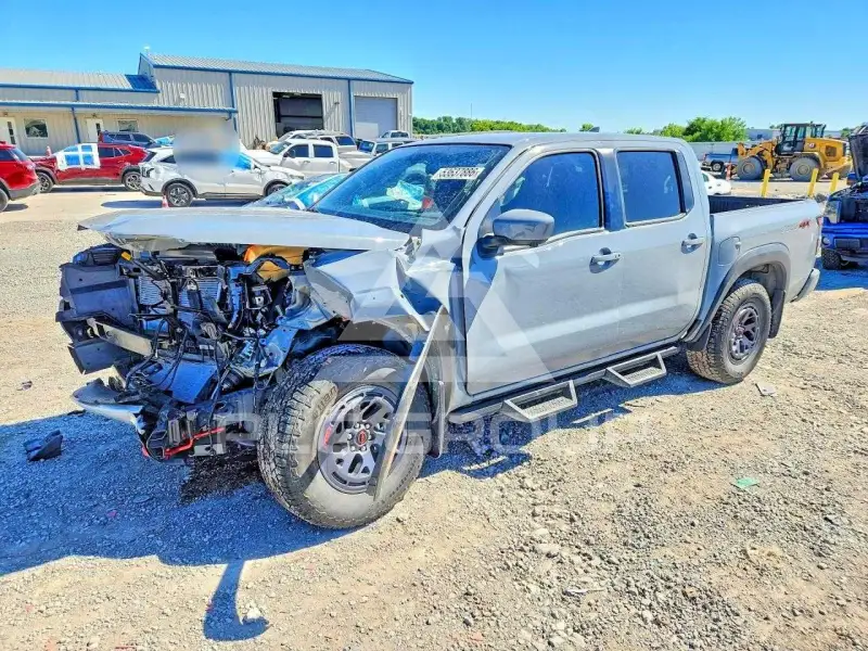2025 Nissan FRONTIER фото