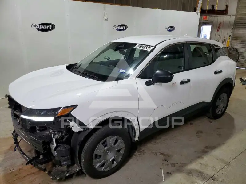 2025 Nissan KICKS photo