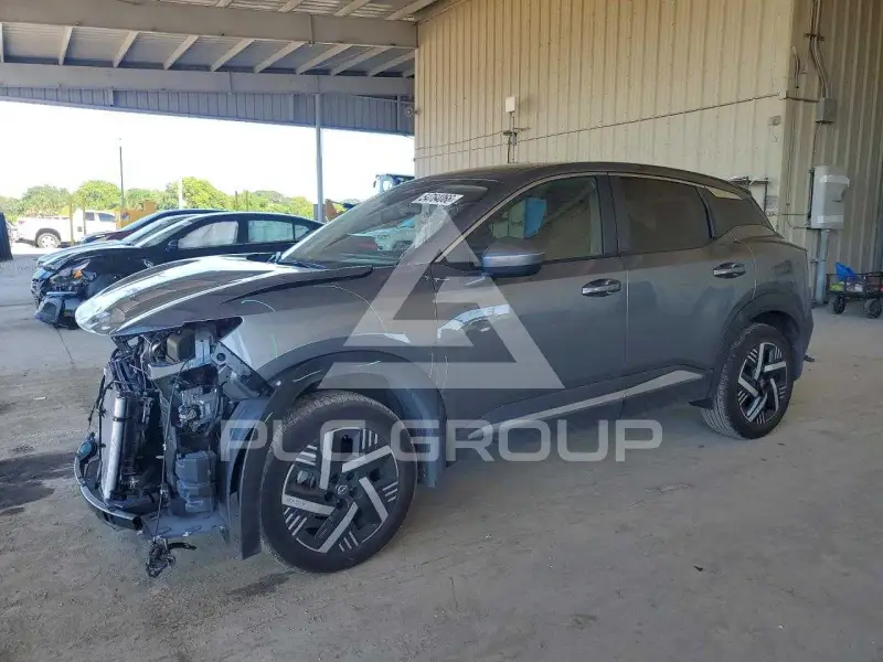 2025 Nissan KICKS photo