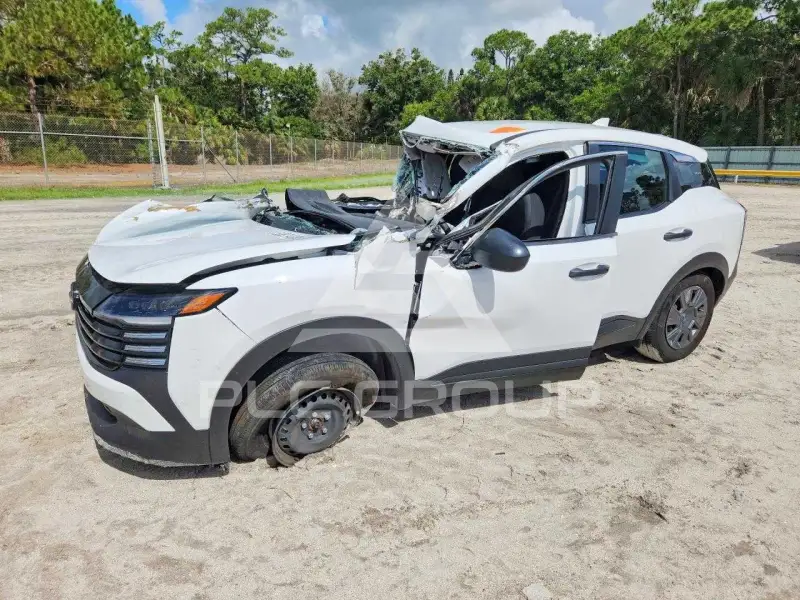 2025 Nissan KICKS photo
