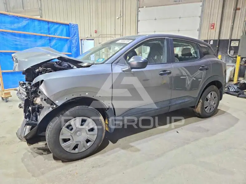 2025 Nissan KICKS photo