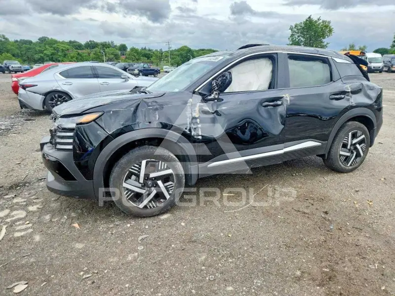 2025 Nissan KICKS photo