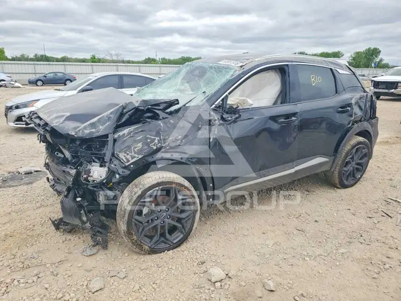 2025 Nissan KICKS photo