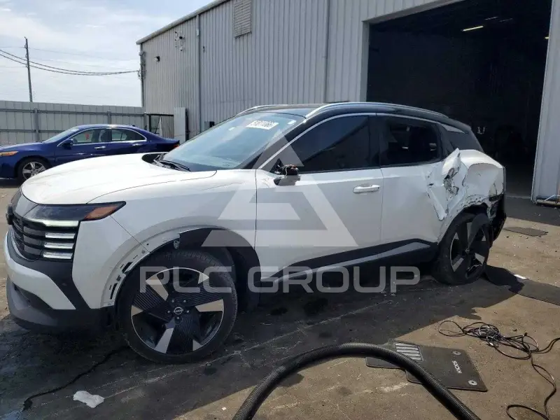 2025 Nissan KICKS photo