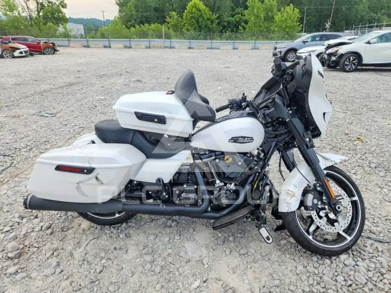 2025 Harley-Davidson FL photo