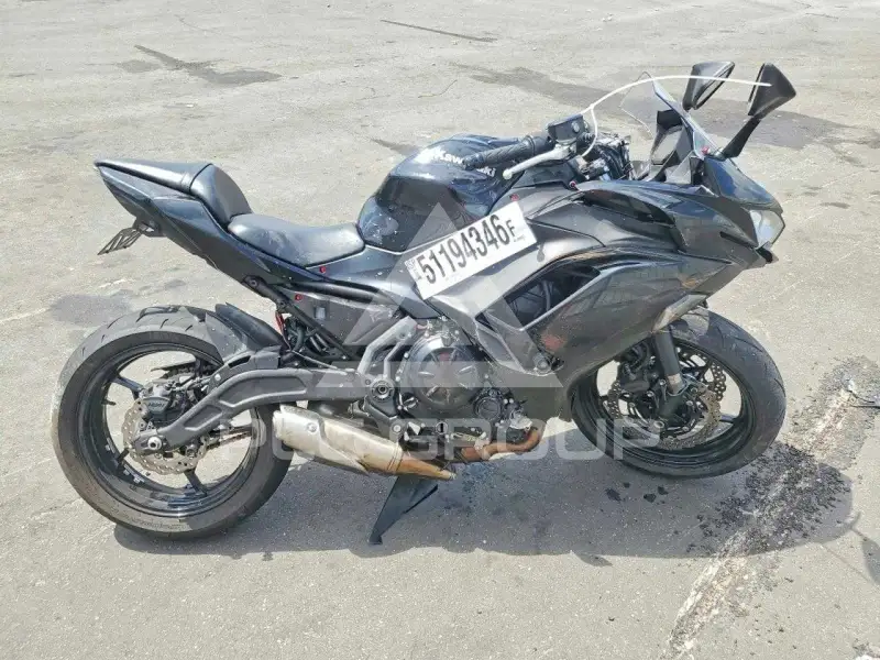 2025 Kawasaki EX650 фото