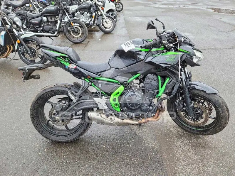 2025 Kawasaki Ninja650 photo