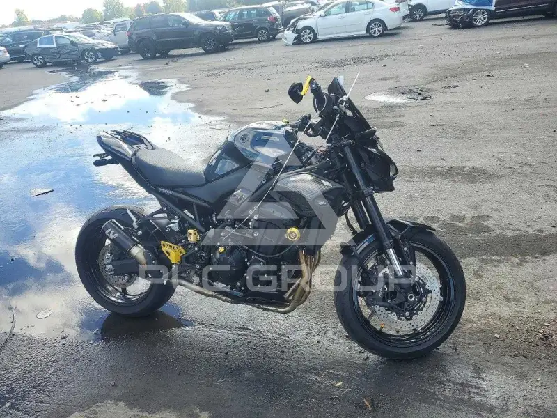 2025 Kawasaki ZR1000 photo