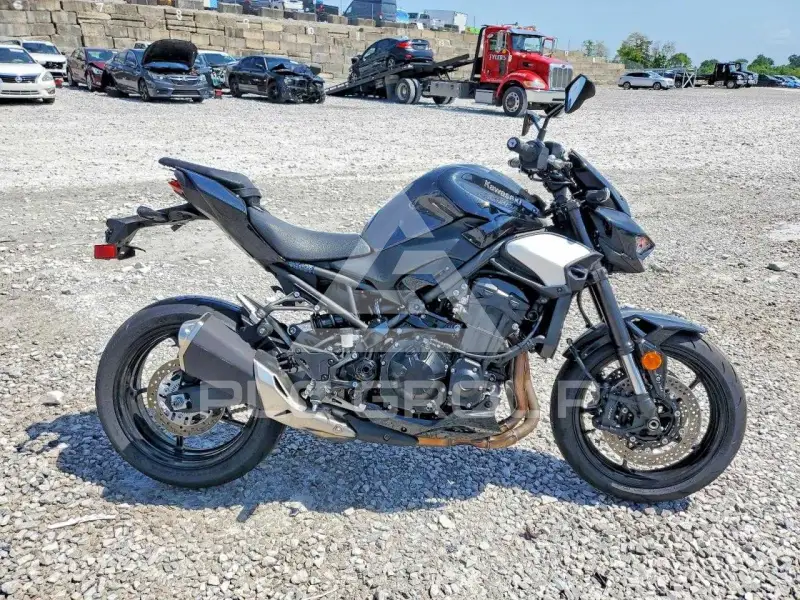 2025 Kawasaki ZR1000 фото