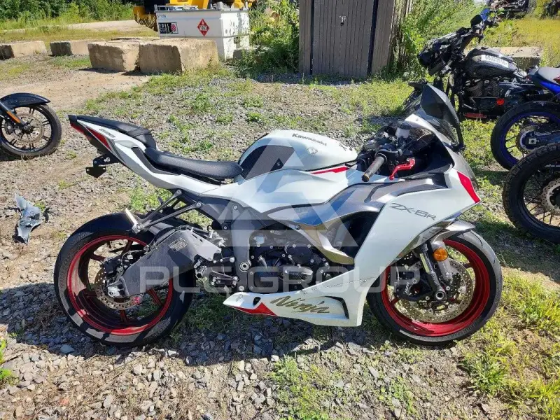 2025 Kawasaki Ninja600 фото